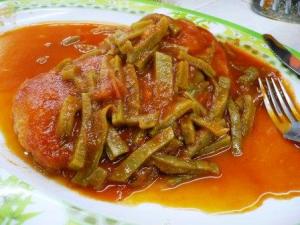 Chile Relleno con Nopales