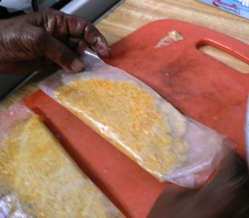 alcapurrias masa - doblandolas